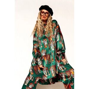 Lala Tiger Print Button Down Tunic Butterfly Color Top Women S/M Satin Long